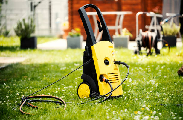 Best Gutter Cleaning  in Willowbrook, CA